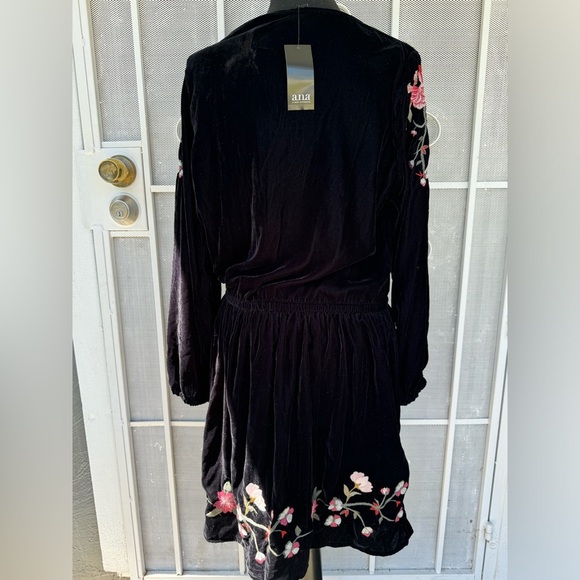 a.n.a. A New Approach Black Velvet Mini Dress Embroidered Long Sleeve, Size L - Picture 6 of 10